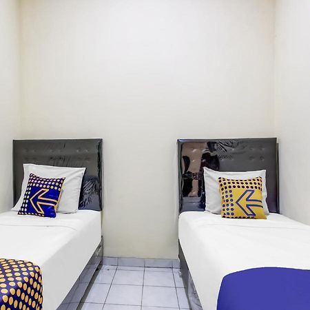 Oyo Life 91374 Asia Stay Semarang Syariah المظهر الخارجي الصورة
