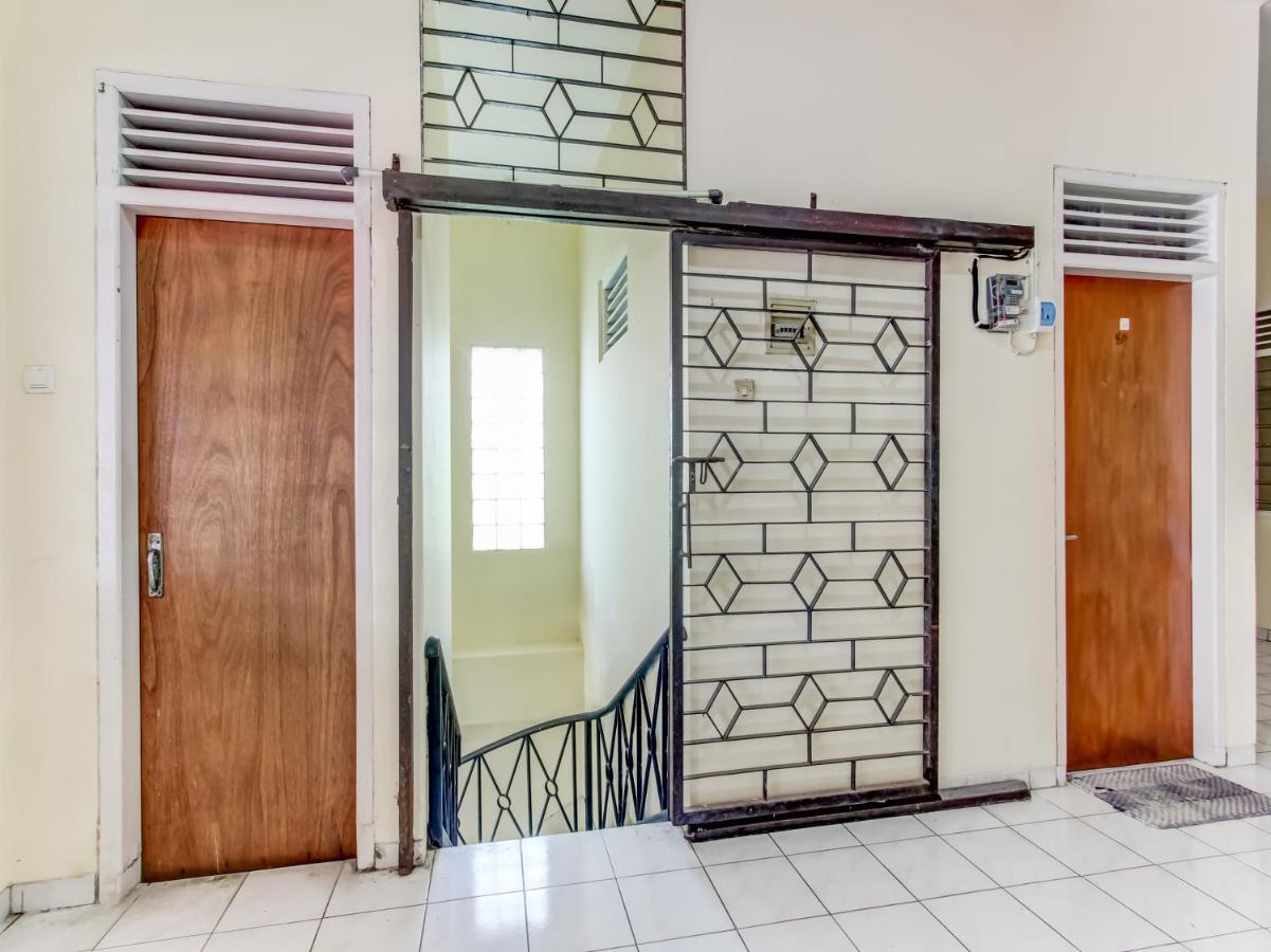 Oyo Life 91374 Asia Stay Semarang Syariah المظهر الخارجي الصورة