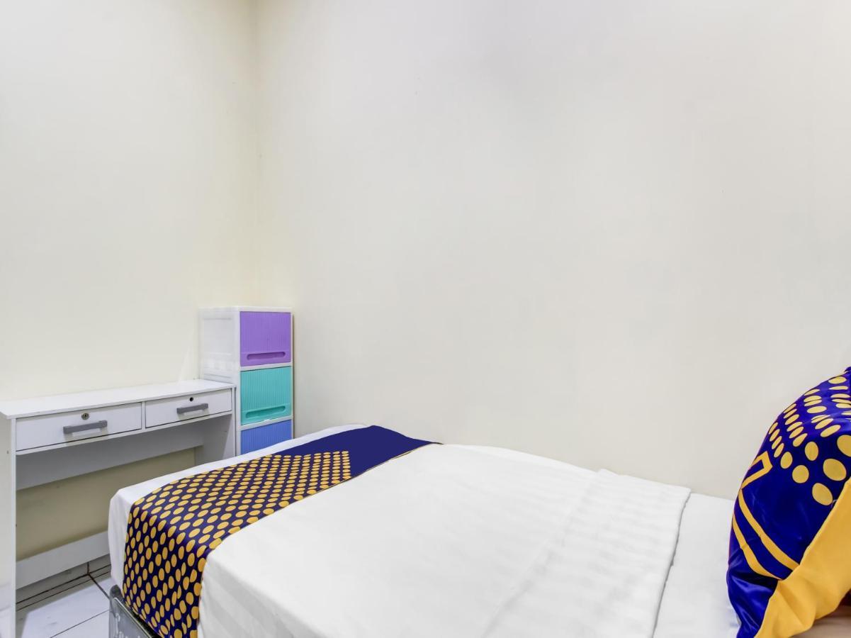 Oyo Life 91374 Asia Stay Semarang Syariah المظهر الخارجي الصورة