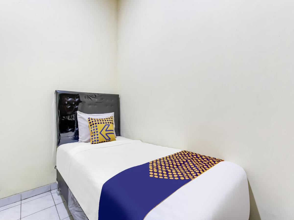 Oyo Life 91374 Asia Stay Semarang Syariah المظهر الخارجي الصورة
