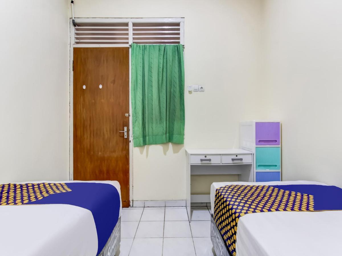 Oyo Life 91374 Asia Stay Semarang Syariah المظهر الخارجي الصورة